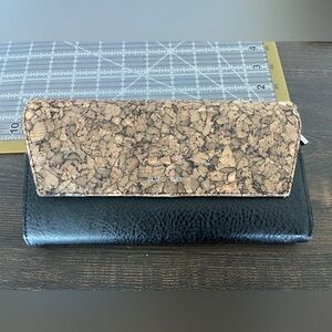 Matt and Nat wristlet with Cork Detail